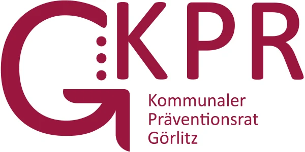 Das Logo besteht aus weinroten Buchstaben "KPR" und ein großes "G".