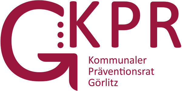 Das Bild zeigt das magenta-weiße Logo des Kommunalen Präventionsrat Görlitz.