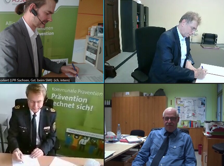 Screenshot der vier Teilnehmer an der Videokonferenz zur Unterzeichnung der Kooperationsvereinbarung.
